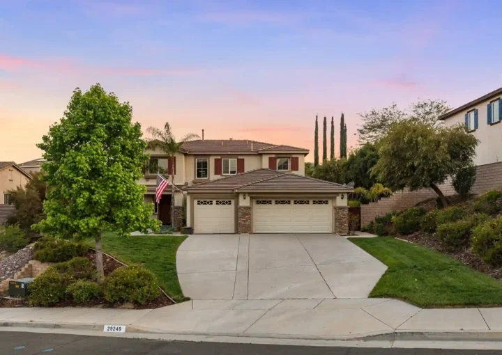 top reaosns to move to menifee